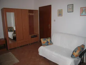 Studio Max - Image 4