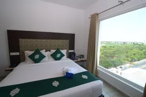 Oyo Premium Kk Nagar Lake View Road - Image 3