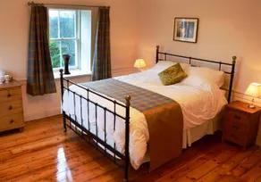 Powis House Bed & Breakfast - Image 3