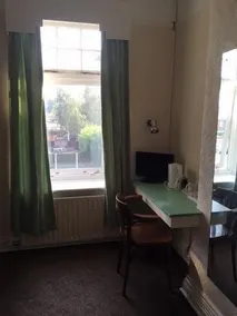Olympia Hotel - Image 4
