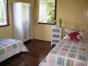 Eco Queenslander Holiday Home - Image 2