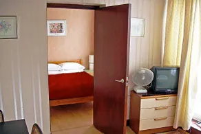 202 Modern Service Apartments - Image 4