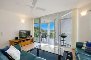 76 Upper Hastings Street Apartment - Image 3