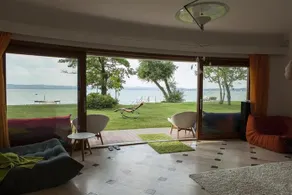 Luxury Beachfront Villa Balatonszarszo - Image 3