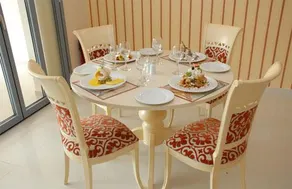 Oasis Hotel - Image 3