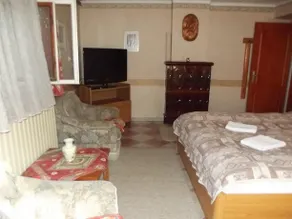Bakonyi Kemencésház - Image 3