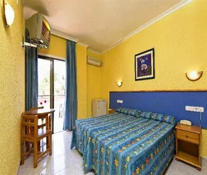 Ok Hotel Bay - Image 1
