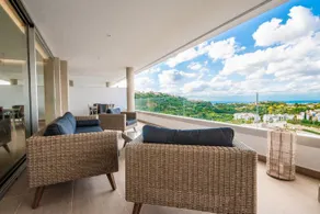 Luxury holiday home close to Golf in Benahavis - Image 1