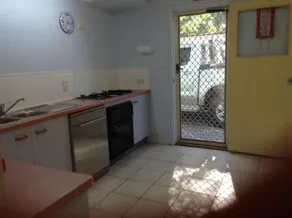 Redcliffe Holiday Let - Image 4