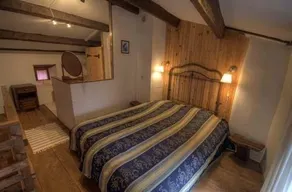 Les Trois Noyers - Image 2