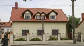 Família Apartmanház - Image 5