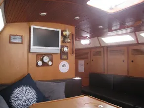 Vahine - Vagabond 33 sailboat - Image 3