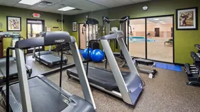 Best Western Plus North Haven Hotel - Image 4