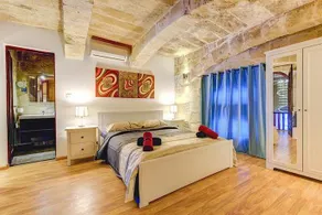 Waterfront Valletta House - Image 2