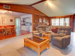 Venice Euclid Home 3 Br home by RedAwning - Image 4