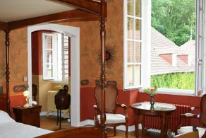 Manoir De Montflambert - Image 4