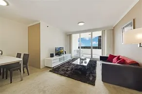High Park Tower by Wyndel Apartments - Image 3
