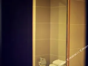 Yuntian Garden Hotel - Image 5
