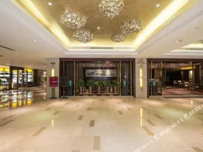 Chongqing Plaza Hotel - Image 2