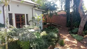 93 On Celliers Guest House - Image 4