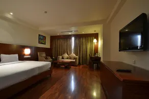 Expotel Hotel - Image 4