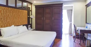 Holiday Hotel Kochi - Image 4
