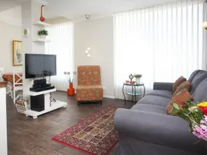 Lili's Place Apartments Near The Beach - Image 1