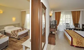 Mirador Resort & Spa - Image 4
