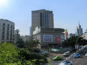 Eton Hotel - Image 2