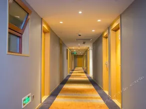 Homeinn Selected(Shanghai Jing'an Temple subway station store) - Image 4