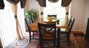 House of Cardz - The comforts of home on the road - Image 3