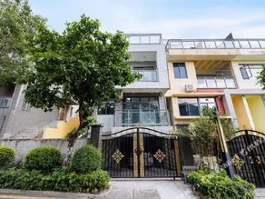 Guangzhou R&F Spring World Zhenquan Hot Spring Pool Resort Villa - Image 2