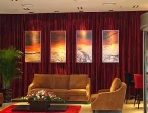 Super 8 Hotel - Image 2