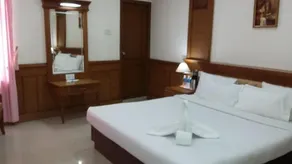 Hotel Grande Muscat - Image 2