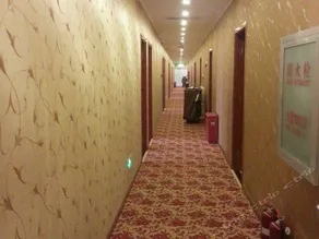 Super 8 Hotel (Beijing Qianmen Guangqumennei Metro Station) - Image 4