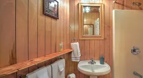 Pet friendly Toccoa Home w Deck Lake Access - Image 3