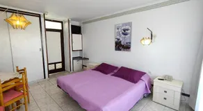 Grazioso Studio In Las Americas - Image 3
