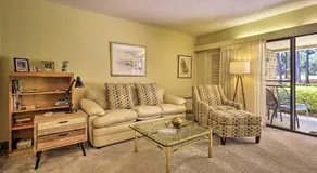 Spacious Tampa Area Condo w/Golf Course Access - Image 4