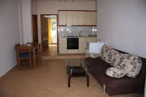 Santafemia Studios & Apartments - Image 3