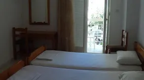Mouroukis Rooms - Image 2