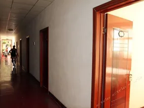 Fuming Lake Hotel - Image 2