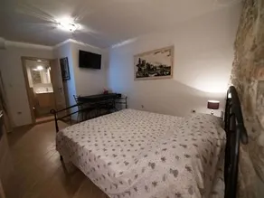 Lavanda Rooms - Image 4