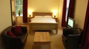Inglewood Guest House - Image 5