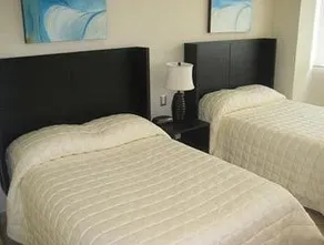 The Mountain Retreat Beach House - Image 4