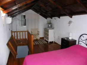 Sunset House - Image 4