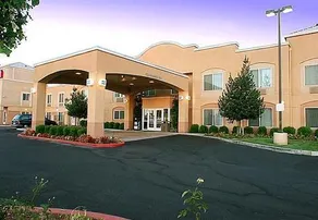 FAIRFIELD INN & SUITES BY MARRIOTT MODESTO SALIDA - Image 2
