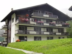 Amor Lodge - Image 2