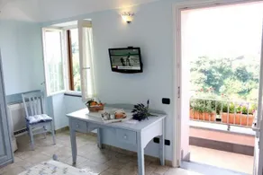 Chez Chantal - Image 5