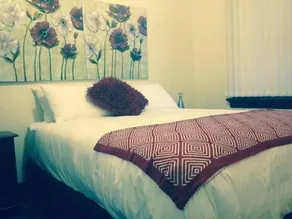 423 Accommodation - Image 3