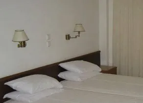 Miami Hotel - Image 4